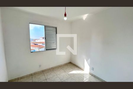 Quarto 1 de apartamento para alugar com 2 quartos, 50m² em Jardim Flor da Montanha, Guarulhos