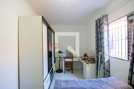 Quarto 2 de casa à venda com 2 quartos, 150m² em Jardim Santo André, Santo André