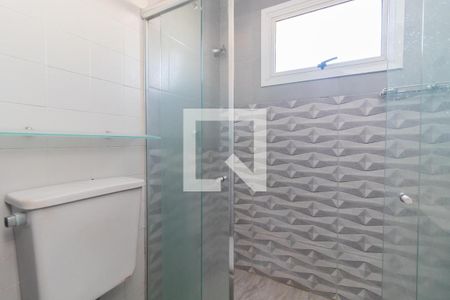 Banheiro de apartamento à venda com 1 quarto, 42m² em Santo Antônio, Porto Alegre