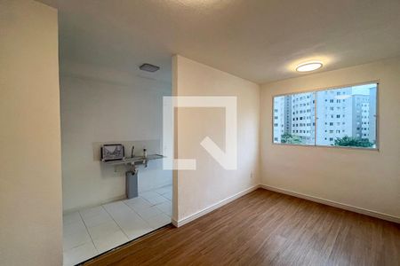 Sala de apartamento para alugar com 2 quartos, 44m² em Parque Bristol, São Paulo