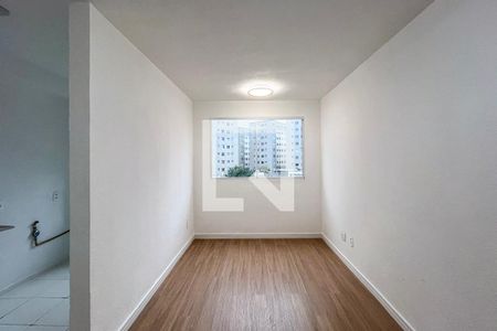 Sala de apartamento para alugar com 2 quartos, 44m² em Parque Bristol, São Paulo