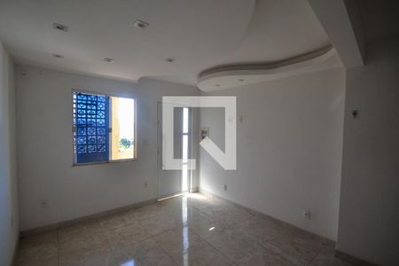 Sala de casa para alugar com 3 quartos, 155m² em Carmari, Nova Iguaçu