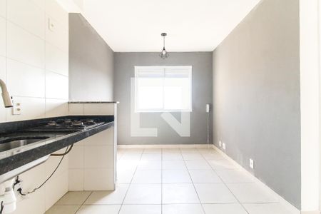 Sala/Cozinha de apartamento para alugar com 2 quartos, 33m² em Colônia (zona Leste), São Paulo