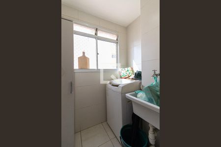 Sala/Cozinha/Área de Serviço  de apartamento à venda com 2 quartos, 50m² em Jardim Três Marias, São Paulo