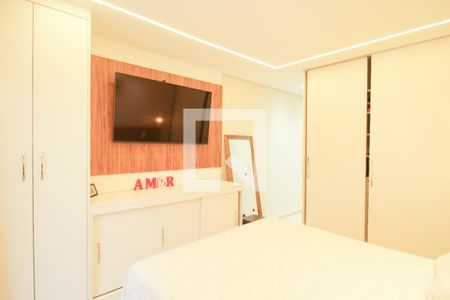 Suíte 1 de casa à venda com 3 quartos, 274m² em Vila Mangalot, São Paulo