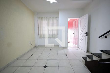 Sala de casa para alugar com 3 quartos, 135m² em Vila Mazzei, Santo André