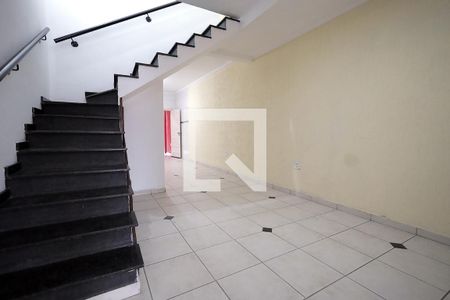 Sala de casa para alugar com 3 quartos, 135m² em Vila Mazzei, Santo André