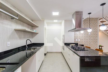 Cozinha de casa de condomínio para alugar com 1 quarto, 92m² em Pompeia, São Paulo