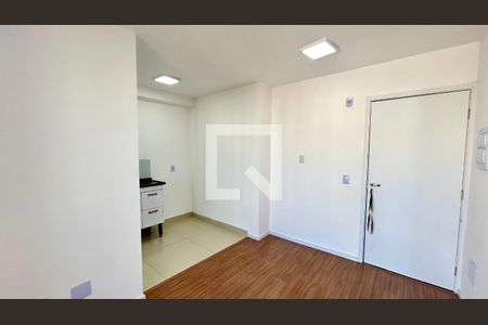 Sala de apartamento para alugar com 2 quartos, 44m² em Jardim Aida, Guarulhos