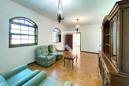 Sala de casa para alugar com 6 quartos, 500m² em Padre Eustáquio, Belo Horizonte