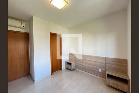 Suíte de apartamento para alugar com 2 quartos, 73m² em São João, Porto Alegre