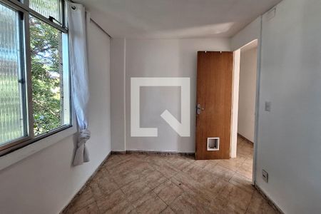 Quarto 1 de apartamento para alugar com 2 quartos, 72m² em Fátima, Niterói