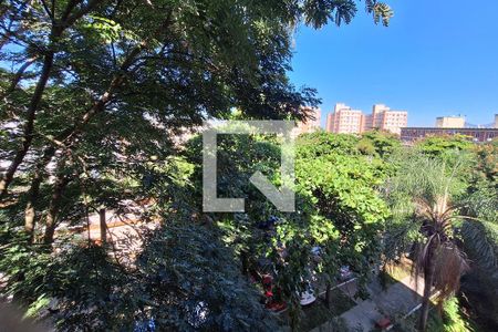 Sala de apartamento para alugar com 2 quartos, 72m² em Fátima, Niterói