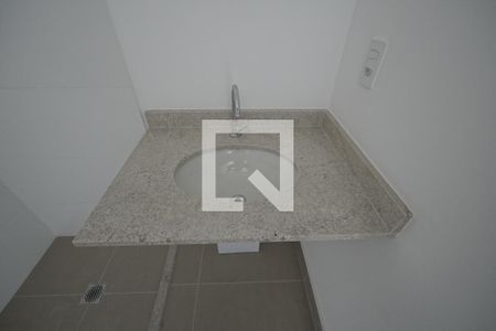 Banheiro de kitnet/studio à venda com 1 quarto, 23m² em Vila Mariana, São Paulo