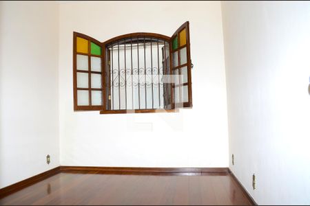 Quarto 1 de casa para alugar com 3 quartos, 255m² em São Gabriel, Belo Horizonte