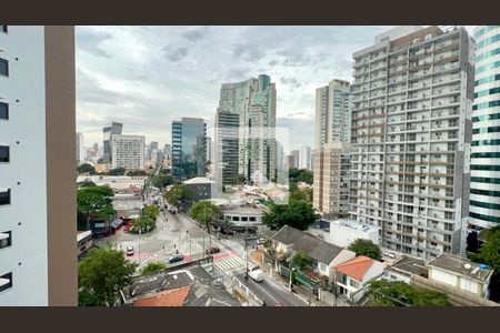 Varanda de apartamento para alugar com 1 quarto, 28m² em Pinheiros, São Paulo