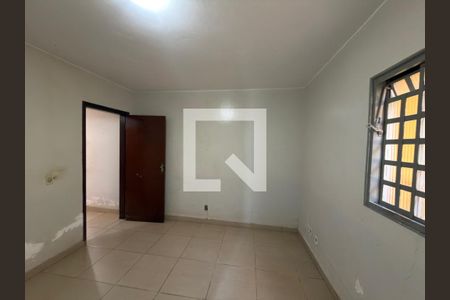 Quarto 01 de casa para alugar com 2 quartos, 100m² em Setor Habitacional Vicente Pires, Brasília