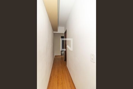 Corredor de apartamento para alugar com 2 quartos, 54m² em Padre Miguel, Rio de Janeiro