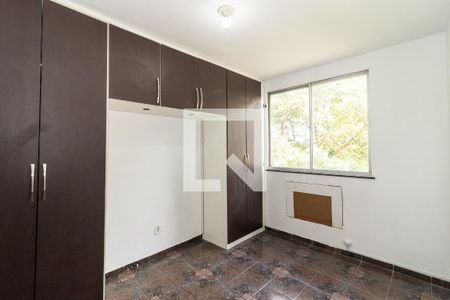 Quarto 1 de apartamento para alugar com 2 quartos, 54m² em Padre Miguel, Rio de Janeiro