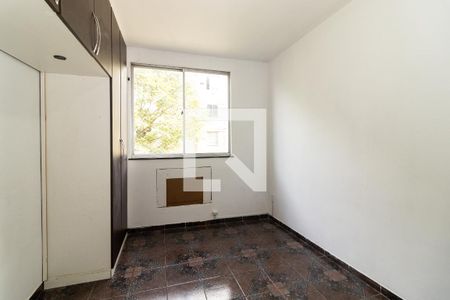 Quarto 1 de apartamento para alugar com 2 quartos, 54m² em Padre Miguel, Rio de Janeiro