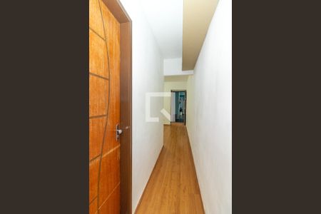 Corredor de apartamento para alugar com 2 quartos, 54m² em Padre Miguel, Rio de Janeiro