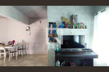Sala de casa à venda com 4 quartos, 240m² em Vila Carioca, São Paulo
