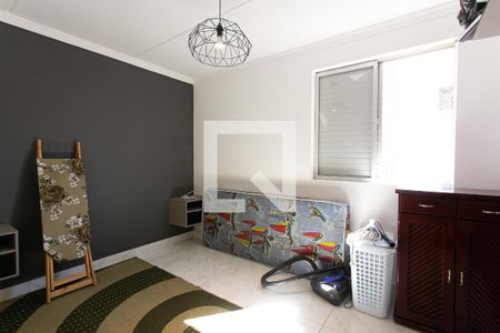 Quarto 2 de apartamento para alugar com 2 quartos, 44m² em Vila Antonieta, São Paulo