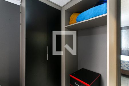 Quarto 1 de apartamento para alugar com 2 quartos, 44m² em Vila Antonieta, São Paulo