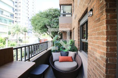 Varanda de kitnet/studio à venda com 1 quarto, 30m² em Indianópolis, São Paulo