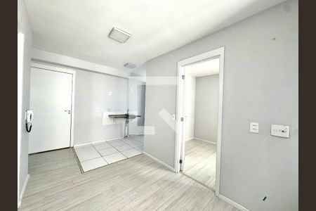 Sala de apartamento para alugar com 2 quartos, 37m² em Vila das Bandeiras, Guarulhos