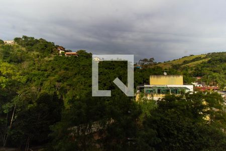 Vista da Sala de apartamento à venda com 3 quartos, 60m² em Maria Paula, Niterói