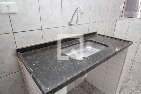 Cozinha de casa para alugar com 1 quarto, 30m² em Vila Zat, São Paulo