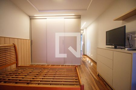Quarto Suite 1 de apartamento à venda com 4 quartos, 218m² em Tijuca, Rio de Janeiro