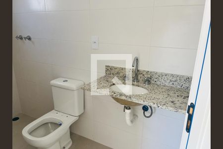 Banheiro  de apartamento à venda com 2 quartos, 60m² em Parque das Nações, Santo André