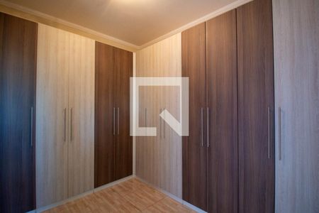 Closet de casa de condomínio para alugar com 3 quartos, 212m² em Loteamento Dinora Rosa, Sorocaba