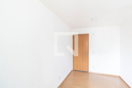 Apartamento para alugar com 2 quartos, 45m² em Santa Cruz, Rio de Janeiro