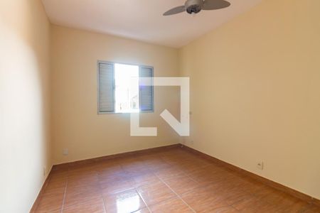 Quarto 1 de casa para alugar com 2 quartos, 70m² em Bandeiras, Osasco