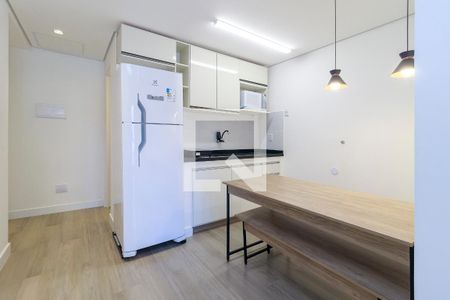 Cozinha de apartamento para alugar com 1 quarto, 24m² em Brooklin, São Paulo