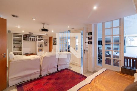 Sala de tv de apartamento à venda com 2 quartos, 148m² em Rio Pequeno, São Paulo