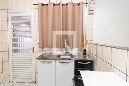 Cozinha de casa para alugar com 1 quarto, 30m² em Vila Nova Carolina, São Paulo