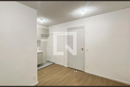Sala  de apartamento para alugar com 2 quartos, 39m² em Vila Campanela, São Paulo