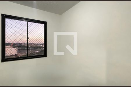 Quarto 2 de apartamento para alugar com 2 quartos, 39m² em Vila Campanela, São Paulo