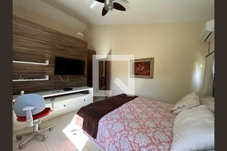 Suíte  de casa de condomínio para alugar com 4 quartos, 284m² em Morro das Pedras, Florianópolis