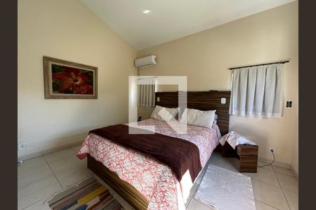 Suíte  de casa de condomínio para alugar com 4 quartos, 284m² em Morro das Pedras, Florianópolis