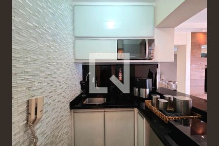 Cozinha de apartamento para alugar com 1 quarto, 50m² em Itaim Bibi, São Paulo
