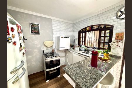 Cozinha de casa à venda com 2 quartos, 120m² em Jardim Artur Alvim, São Paulo