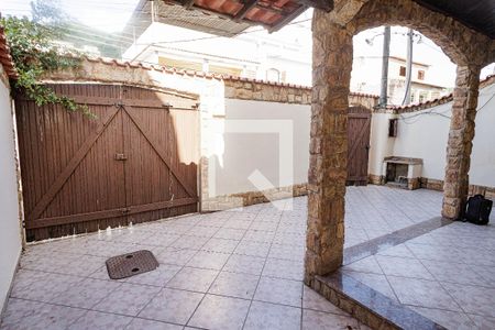 Quintal de casa para alugar com 3 quartos, 200m² em Campo Grande, Rio de Janeiro