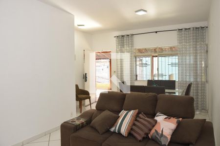 Casa para alugar com 3 quartos, 100m² em Jardim Capao Redondo, Embu das Artes