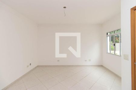 Sala de casa de condomínio à venda com 3 quartos, 80m² em Vila Nilo, São Paulo