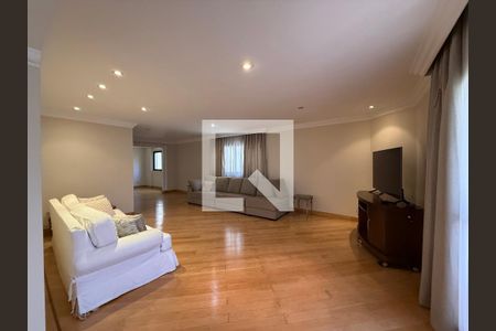 Apartamento para alugar com 4 quartos, 197m² em Santa Cecilia, São Paulo
